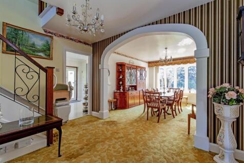Entrance Hall-1.jpg