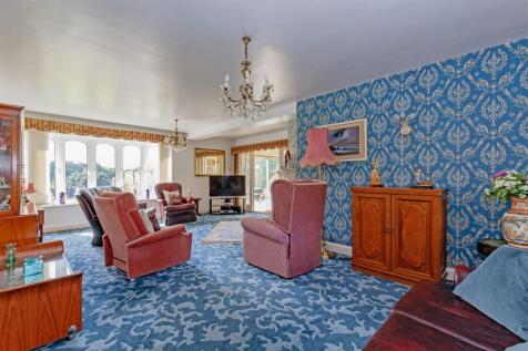 Reception Room-1.jpg