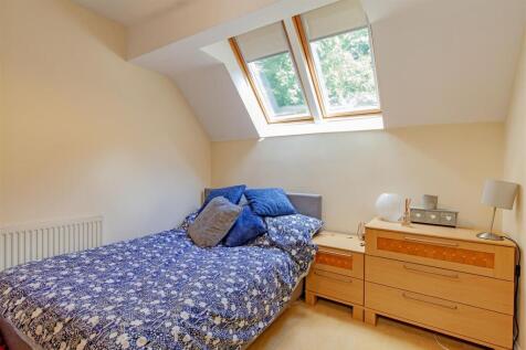 Bedroom 2-2.jpg