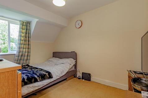 Bedroom 3-1.jpg