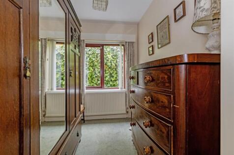 Bedroom 5-1.jpg