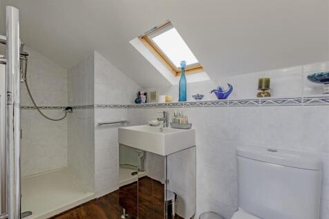 Shower Room-1.jpg