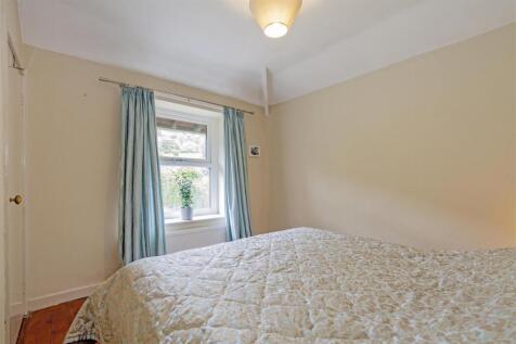 Bedroom 2-2.jpg