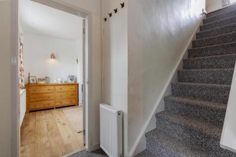 Entrance Hall-2.jpg