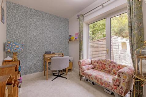 Bedroom 3-1.jpg