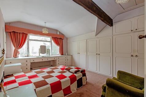 Bedroom 1-1.jpg