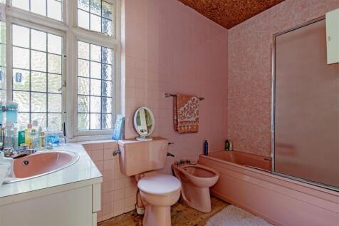 Bathroom-1.jpg