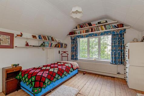 Bedroom 2-1.jpg