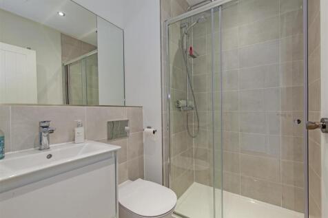 Bedroom 2 En Suite-1.jpg