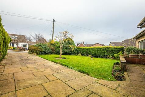 Front garden and drive