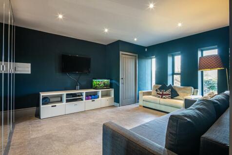 Gymnasium/reception/bed six