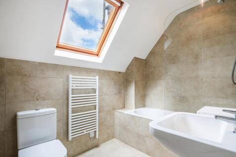 2nd Floor Bathroom
