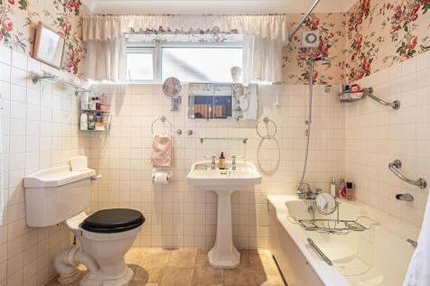 Ground floor bathroom
