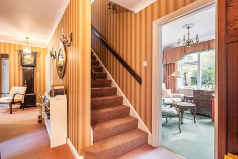 Hall to snug