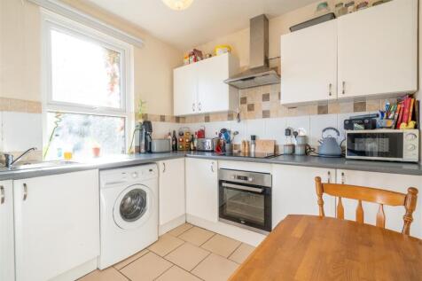 433A glossop - Kitchen