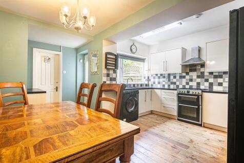 Dining kitchen