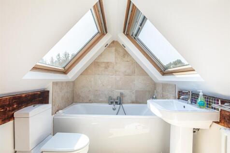 Bathroom second floor