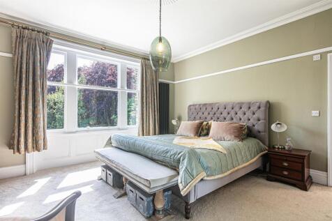 Principal bedroom