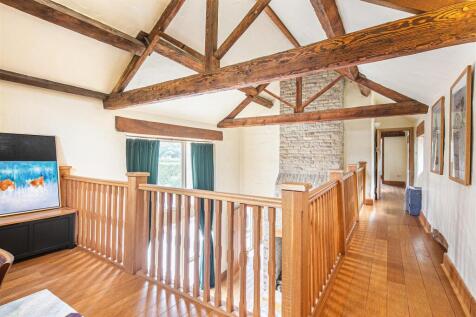 Galleried landing