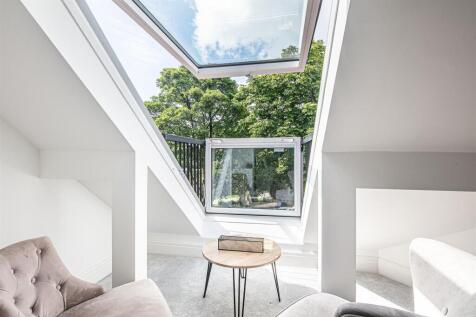 Balcony velux in bed 5