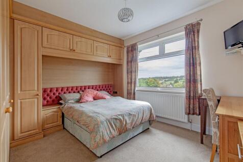 Bedroom 1-1.jpg