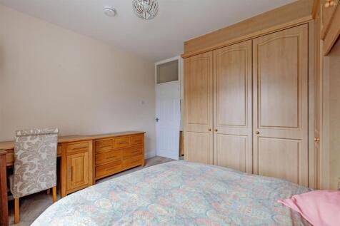 Bedroom 1-2.jpg