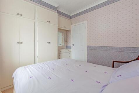 Bedroom 2-2.jpg