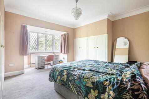 Principal bedroom