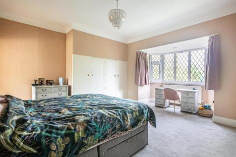 Principal bedroom