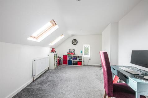 Bedroom five/occasional room/office