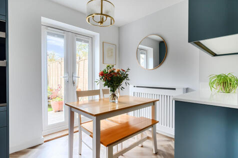 1364820-8-68fb4af...