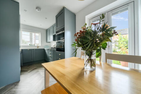 1364820-10-68fb4b...