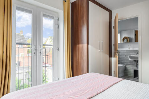 1364820-6-68fb4ae...