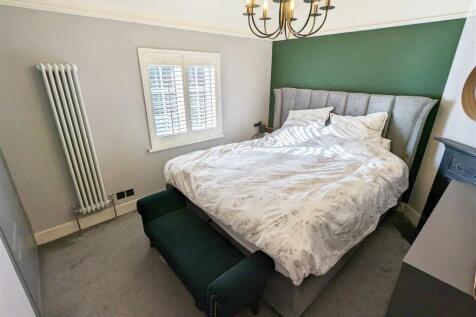 bed1.jpg