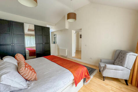 gf with en suite ...