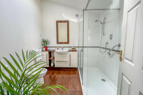 gf ensuite