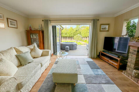 lounge 2