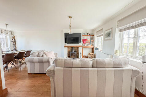 LOUNGE 3