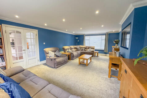lounge 2