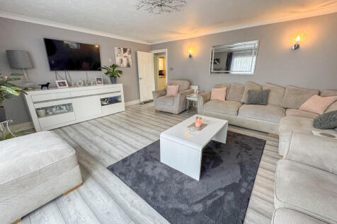 lounge 1