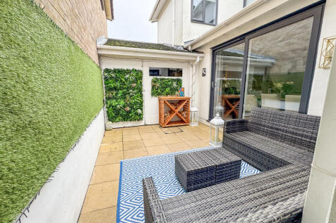 courtyard1