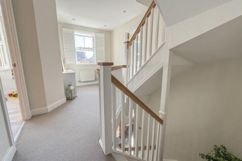 1st floor landing