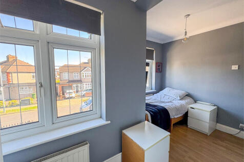 bed 3 image 2