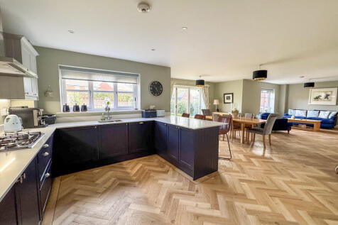 kitchen-diner-lou...
