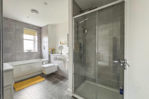 master ensuite
