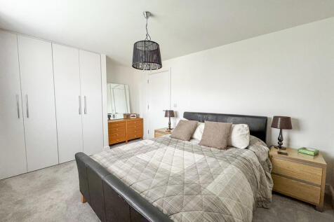 bed2 image 1