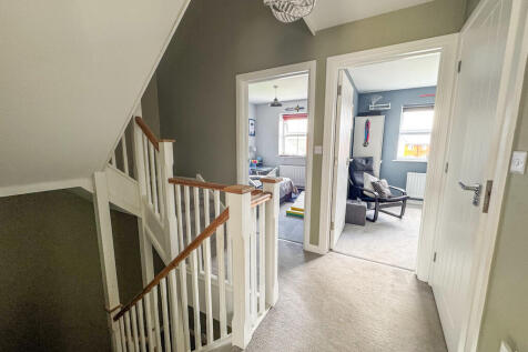landing 1st floor