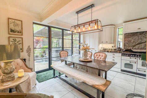 breakfast area 1
