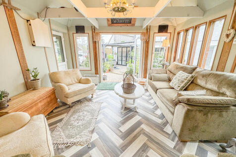 garden lodge 1
