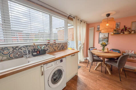 kitchen diner 1